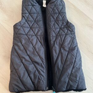 Lululemon Athletic Ivivva Girls Charcoal Sherpa Quilted Vest 8